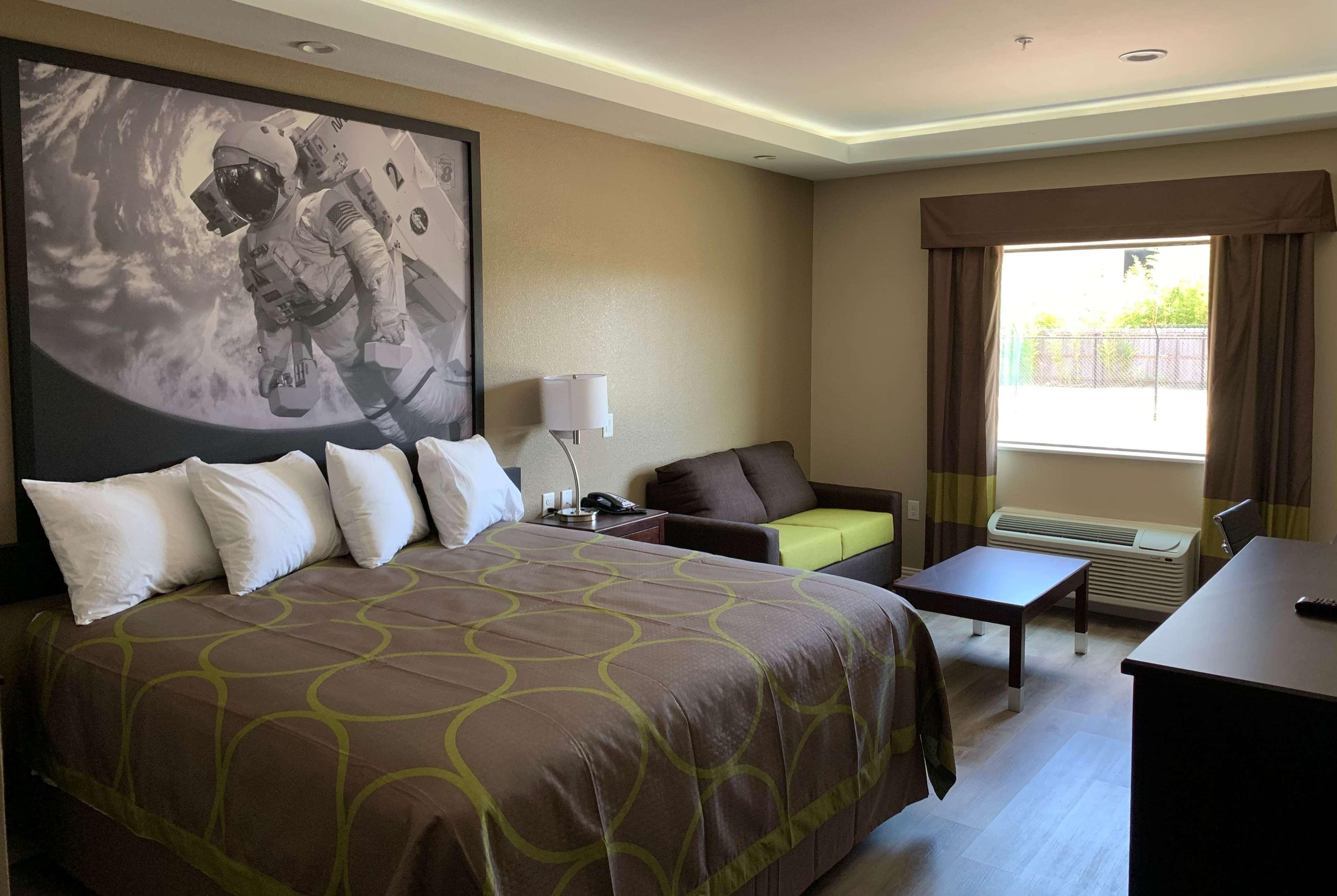 Super 8 By Wyndham Kingwood Houston North Hotell Porter Exteriör bild