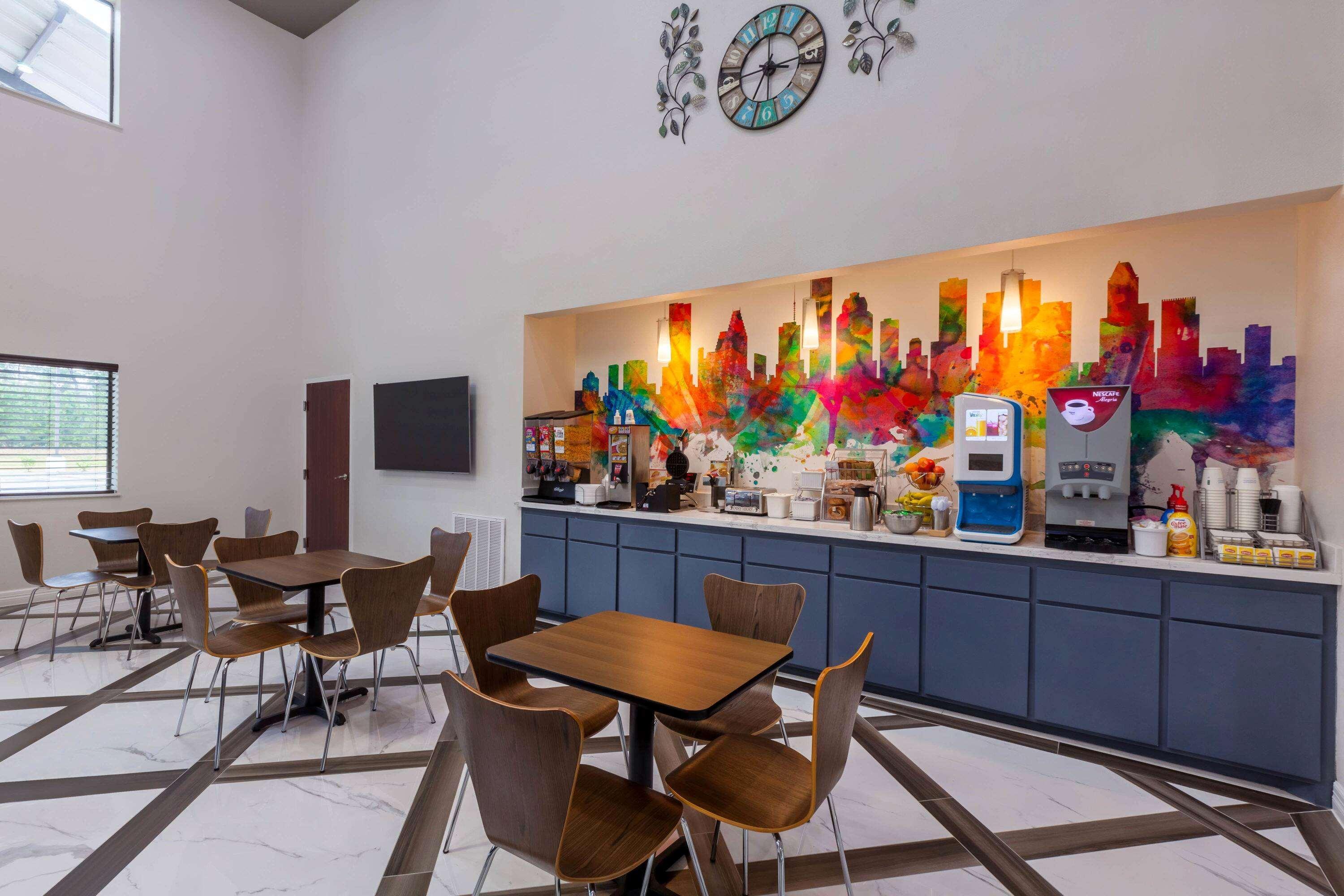 Super 8 By Wyndham Kingwood Houston North Hotell Porter Exteriör bild